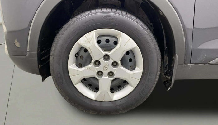 2019 Mahindra XUV300 W6 1.5 DIESEL, Diesel, Manual, 39,526 km, Left Front Wheel