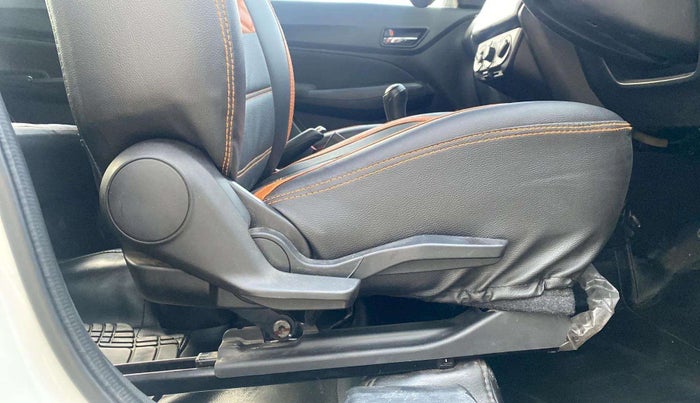 2021 Maruti Swift VXI, CNG, Manual, 49,321 km, Driver Side Adjustment Panel