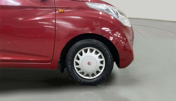 2015 Hyundai Eon ERA +, Petrol, Manual, 16,825 km, Right Front Wheel