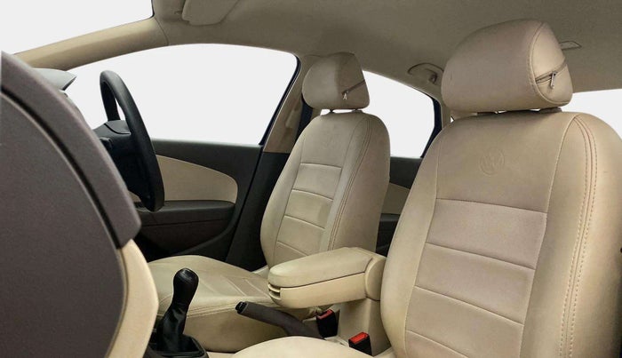2013 Volkswagen Vento COMFORTLINE DIESEL 1.6, Diesel, Manual, 61,770 km, Right Side Front Door Cabin