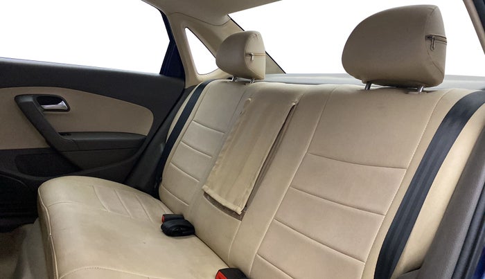 2013 Volkswagen Vento COMFORTLINE DIESEL 1.6, Diesel, Manual, 61,770 km, Right Side Rear Door Cabin