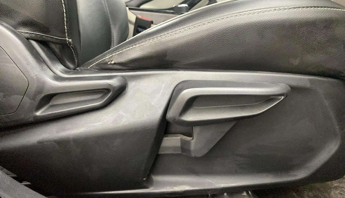 2020 Tata NEXON XZ PLUS PETROL, Petrol, Manual, 39,302 km, Driver Side Adjustment Panel