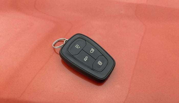 2020 Tata NEXON XZ PLUS PETROL, Petrol, Manual, 39,302 km, Key Close Up