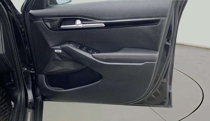2021 KIA SELTOS GTX PLUS 1.4 PETROL, Petrol, Manual, 30,601 km, Driver Side Door Panels Control