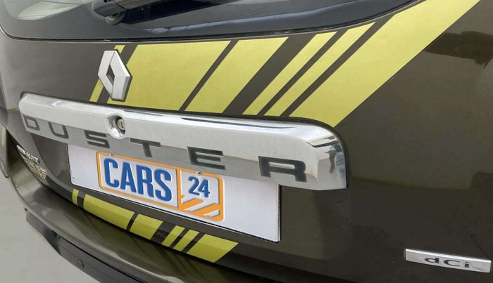 2017 Renault Duster 110 PS RXS SANDSTORM EDITION DIESEL, Diesel, Manual, 58,376 km, Dicky (Boot door) - Graphic sticker