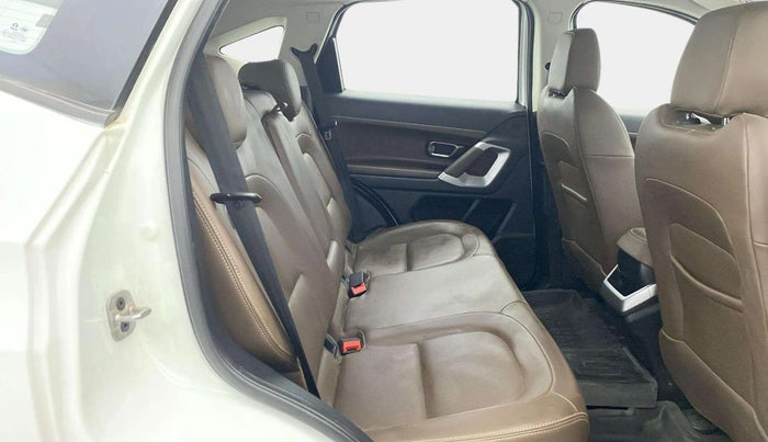 2020 Tata Harrier XZA PLUS 2.0L DUAL TONE, Diesel, Automatic, 92,866 km, Right Side Rear Door Cabin