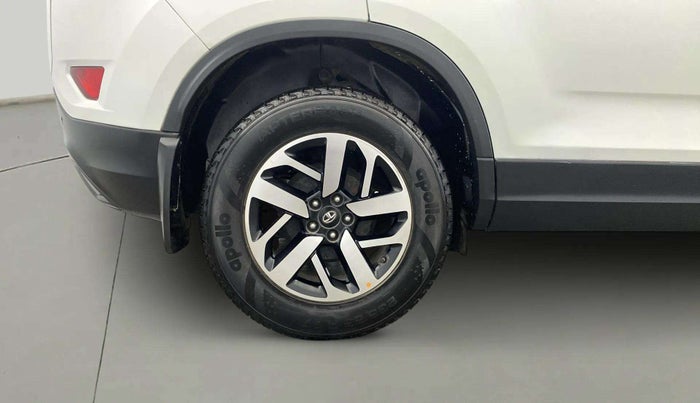 2020 Tata Harrier XZA PLUS 2.0L DUAL TONE, Diesel, Automatic, 92,866 km, Right Rear Wheel