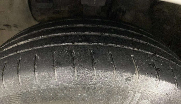 2015 Hyundai Elite i20 ASTA 1.2, Petrol, Manual, 72,428 km, Left Front Tyre Tread