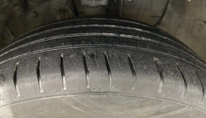 2015 Hyundai Elite i20 ASTA 1.2, Petrol, Manual, 72,428 km, Right Front Tyre Tread