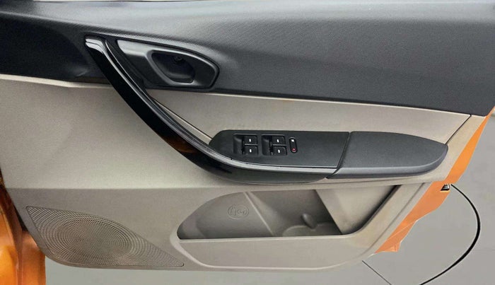 2016 Tata Tiago XT PETROL, Petrol, Manual, 58,707 km, Driver Side Door Panels Control