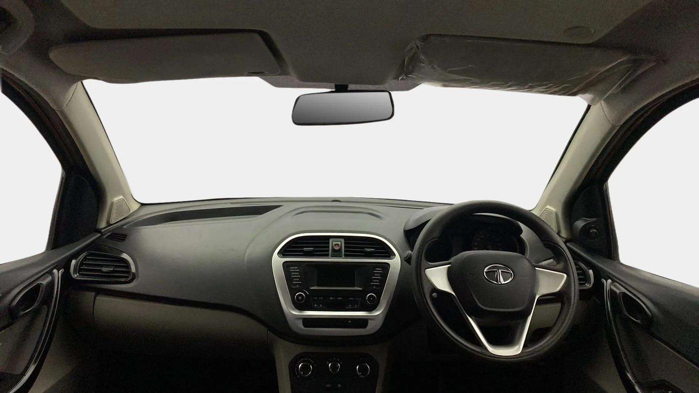 2016 Tata Tiago XT PETROL, Petrol, Manual, 58,707 km, Dashboard