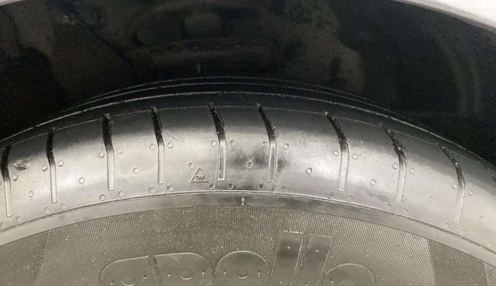 2017 Hyundai Elite i20 ASTA 1.2 (O), Petrol, Manual, 94,956 km, Right Front Tyre Tread