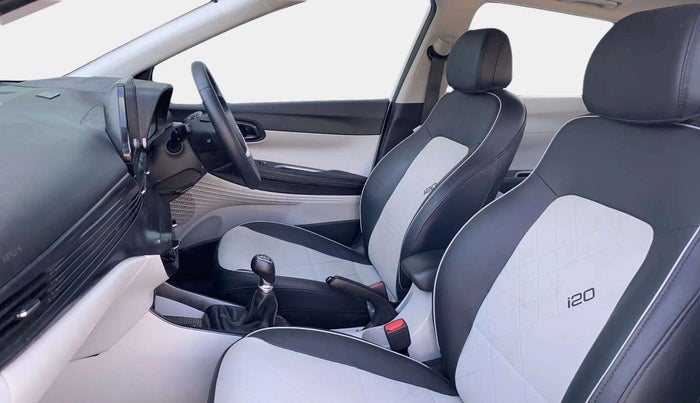 2024 Hyundai NEW I20 ASTA (O) 1.2 MT, Petrol, Manual, 9,605 km, Right Side Front Door Cabin