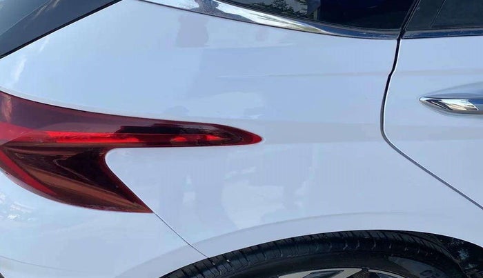 2024 Hyundai NEW I20 ASTA (O) 1.2 MT, Petrol, Manual, 9,605 km, Right quarter panel - Minor scratches