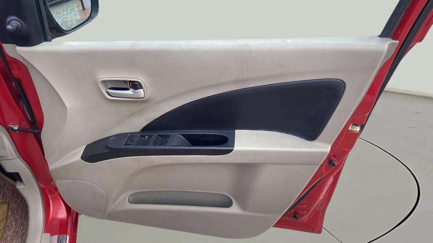 2017 Maruti Celerio VXI, Petrol, Manual, 69,106 km, Driver Side Door Panels Control