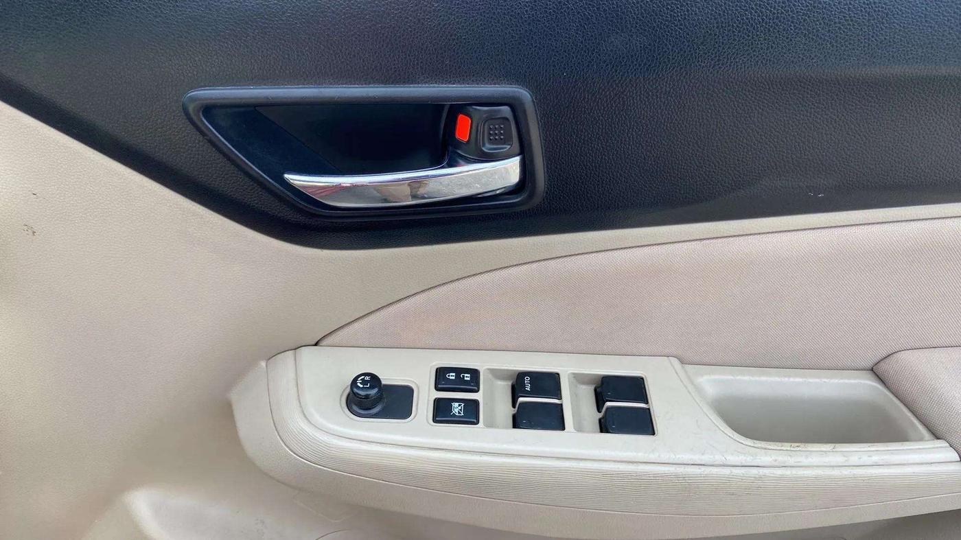2019 Maruti Dzire VXI, Petrol, Manual, 76,251 km, Driver Side Door Panels Control