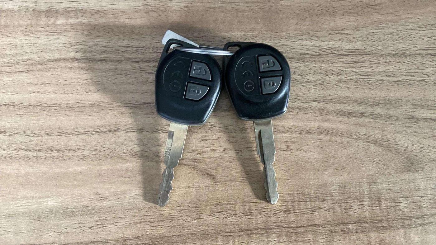 2019 Maruti Dzire VXI, Petrol, Manual, 76,251 km, Key Close Up