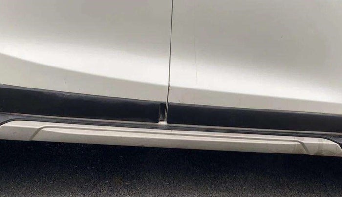 2020 Maruti XL6 ZETA MT, Petrol, Manual, 48,947 km, Left running board - Cladding has minor damage