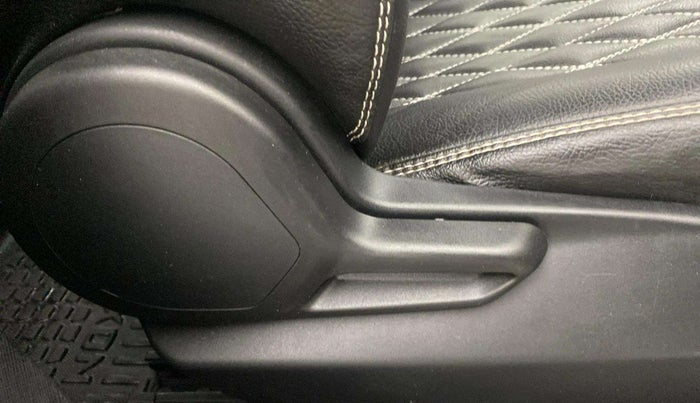 2020 Tata NEXON XE PETROL, Petrol, Manual, 27,882 km, Driver Side Adjustment Panel