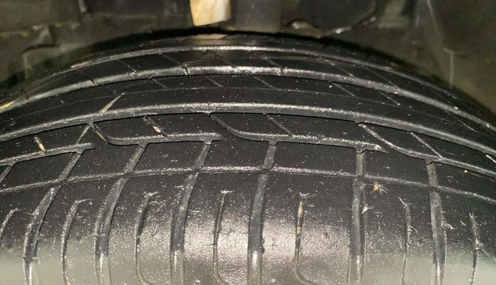 2020 Tata NEXON XE PETROL, Petrol, Manual, 27,882 km, Left Front Tyre Tread
