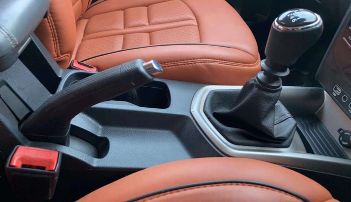 2022 Mahindra XUV300 W8 (O) 1.2 PETROL, Petrol, Manual, 14,260 km, Gear Lever