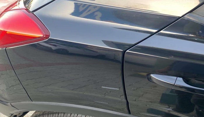 2022 Mahindra XUV300 W8 (O) 1.2 PETROL, Petrol, Manual, 14,260 km, Right quarter panel - Minor scratches