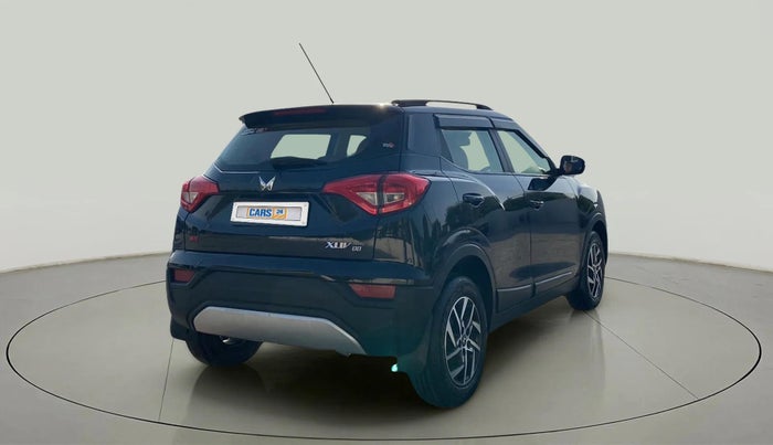 2022 Mahindra XUV300 W8 (O) 1.2 PETROL, Petrol, Manual, 14,260 km, Right Back Diagonal