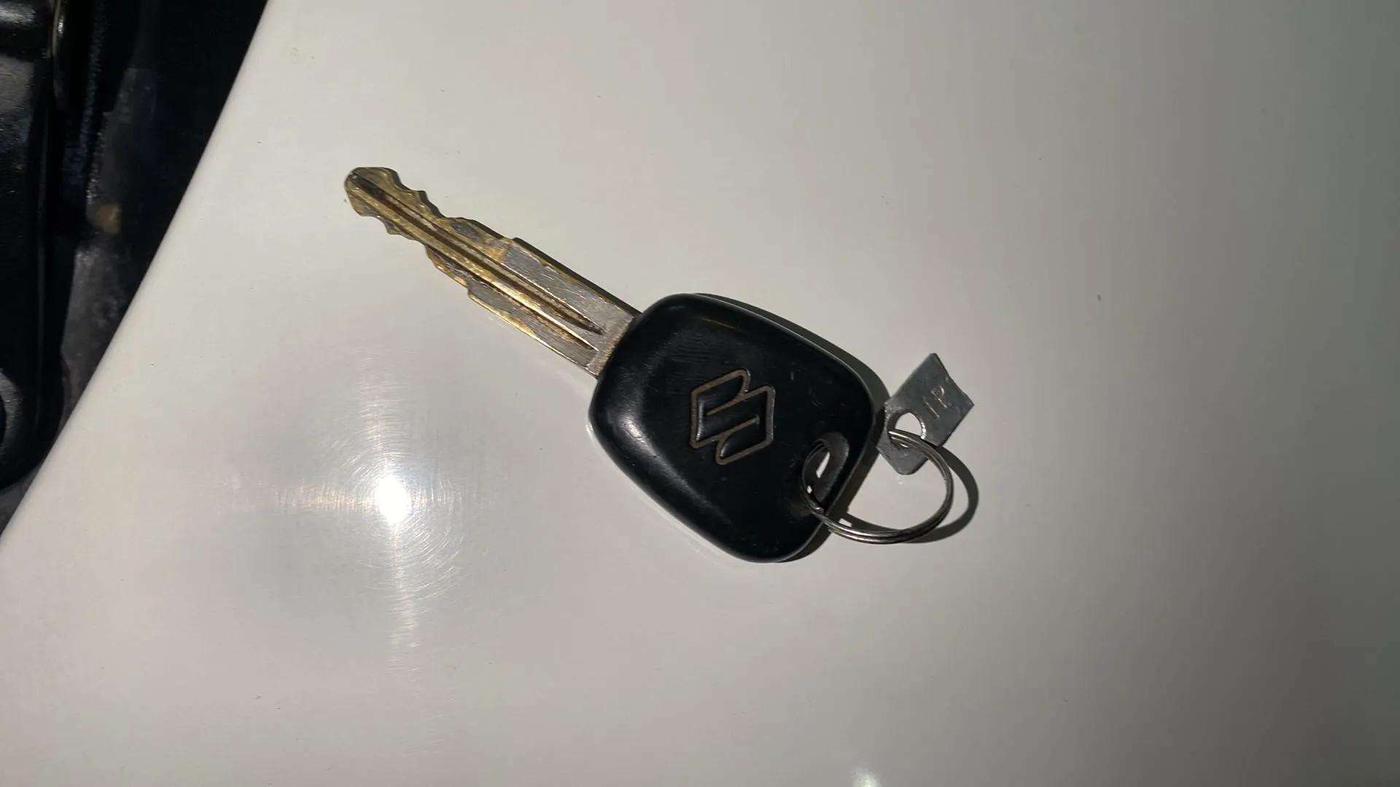 2016 Maruti Alto 800 LXI, Petrol, Manual, 67,105 km, Key Close Up