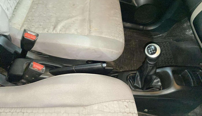 2015 Maruti Wagon R 1.0 VXI, Petrol, Manual, 63,143 km, Gear Lever