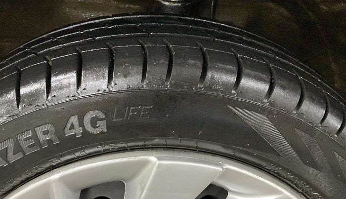 2015 Maruti Wagon R 1.0 VXI, Petrol, Manual, 63,143 km, Left Front Tyre Tread