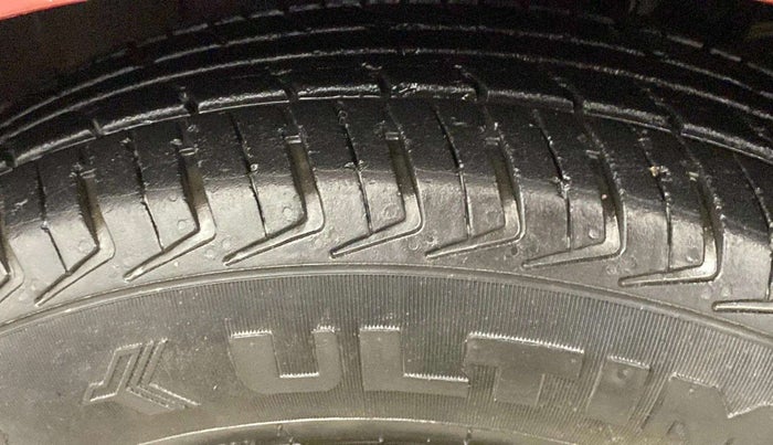 2018 Datsun Redi Go T(O) 0.8L LIMITED EDITION, Petrol, Manual, 28,168 km, Left Rear Tyre Tread