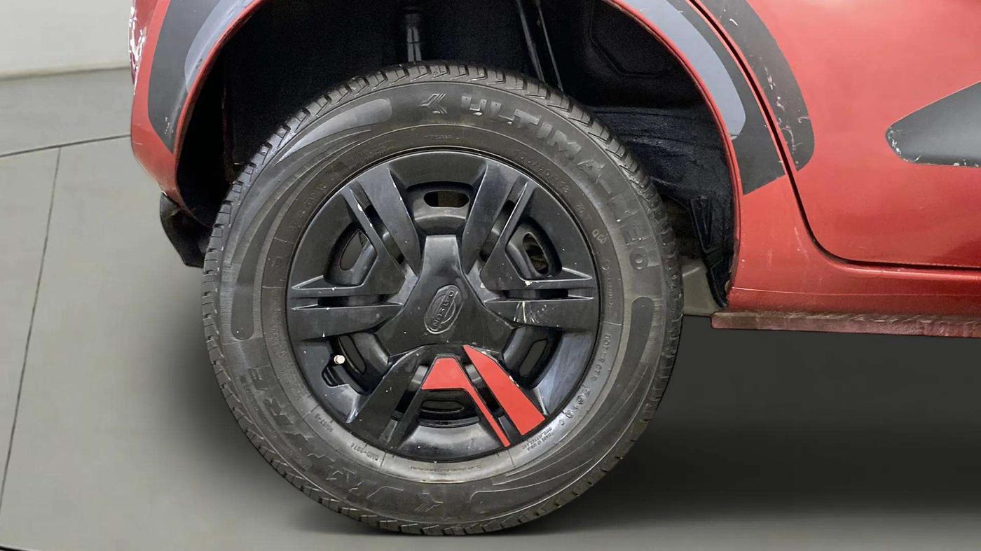 2018 Datsun Redi Go T(O) 0.8L LIMITED EDITION, Petrol, Manual, 28,414 km, Right Rear Wheel