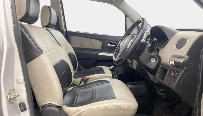 2016 Maruti Wagon R 1.0 VXI, Petrol, Manual, 42,280 km, Right Side Front Door Cabin