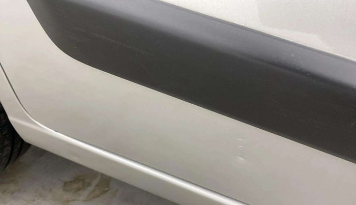 2016 Maruti Wagon R 1.0 VXI, Petrol, Manual, 42,280 km, Right rear door - Slightly dented