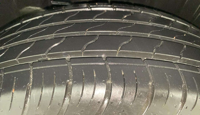 2024 Maruti FRONX SIGMA 1.2 MT, Petrol, Manual, 3,869 km, Right Rear Tyre Tread