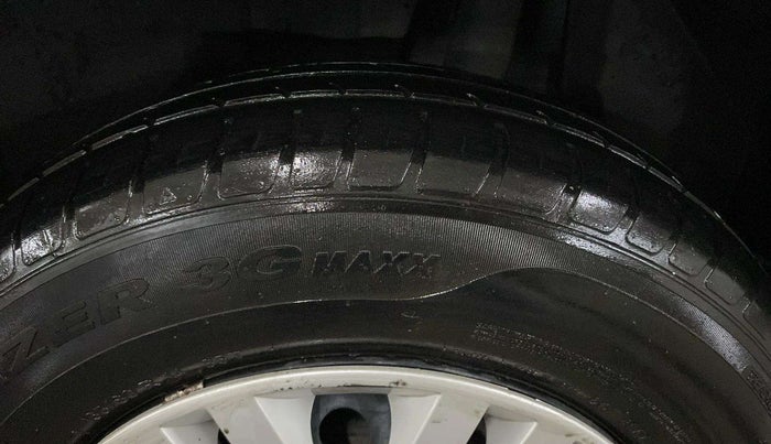 2018 Maruti Dzire VXI, Petrol, Manual, 28,784 km, Left Rear Tyre Tread