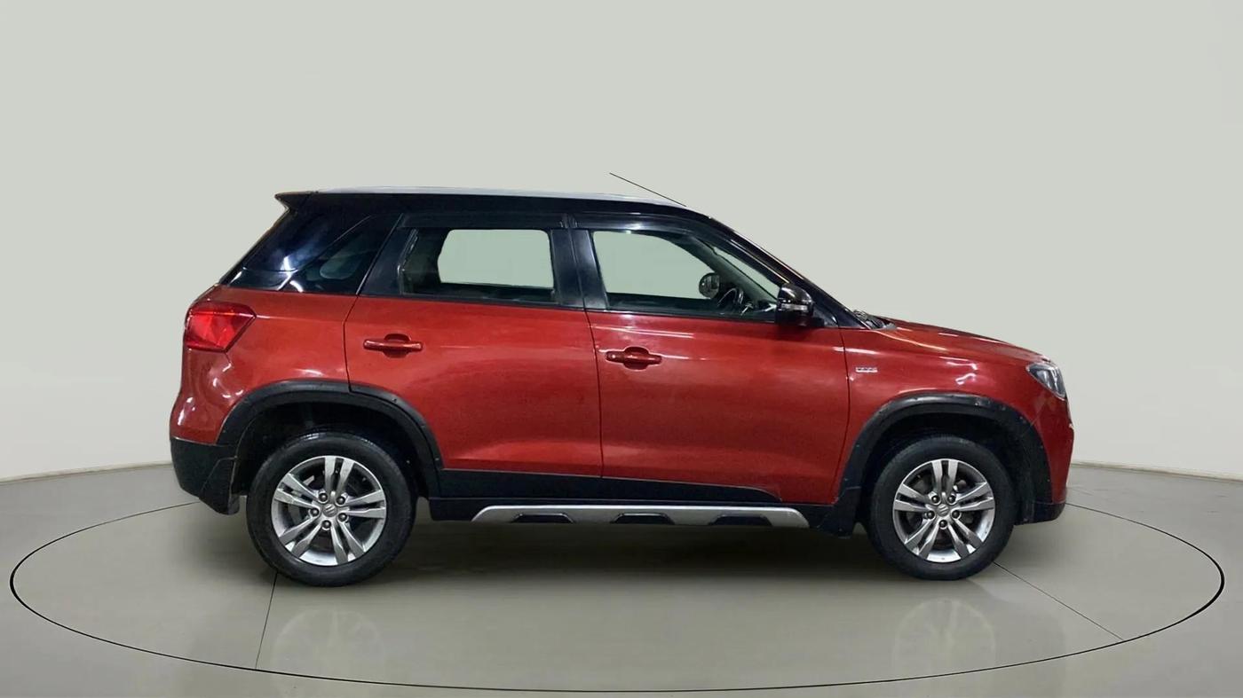 2017 Maruti Vitara Brezza ZDI PLUS DUAL TONE, Diesel, Manual, 98,175 km, Right Side View