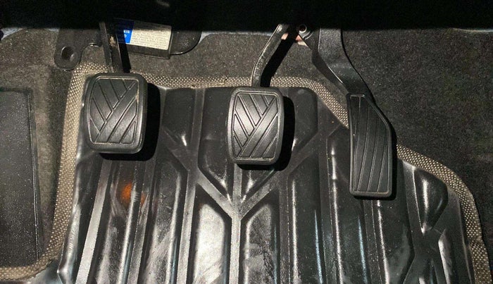2017 Maruti Vitara Brezza ZDI PLUS DUAL TONE, Diesel, Manual, 98,129 km, Pedals
