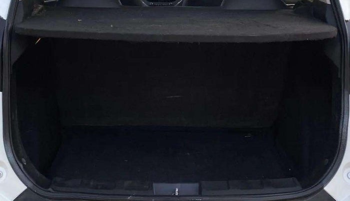 2021 Tata NEXON XM SUNROOF PETROL, Petrol, Manual, 40,109 km, Boot Inside