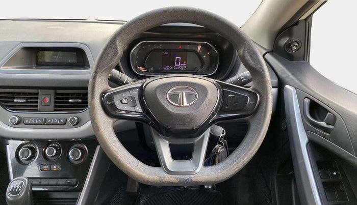 2021 Tata NEXON XM SUNROOF PETROL, Petrol, Manual, 40,109 km, Steering Wheel Close Up