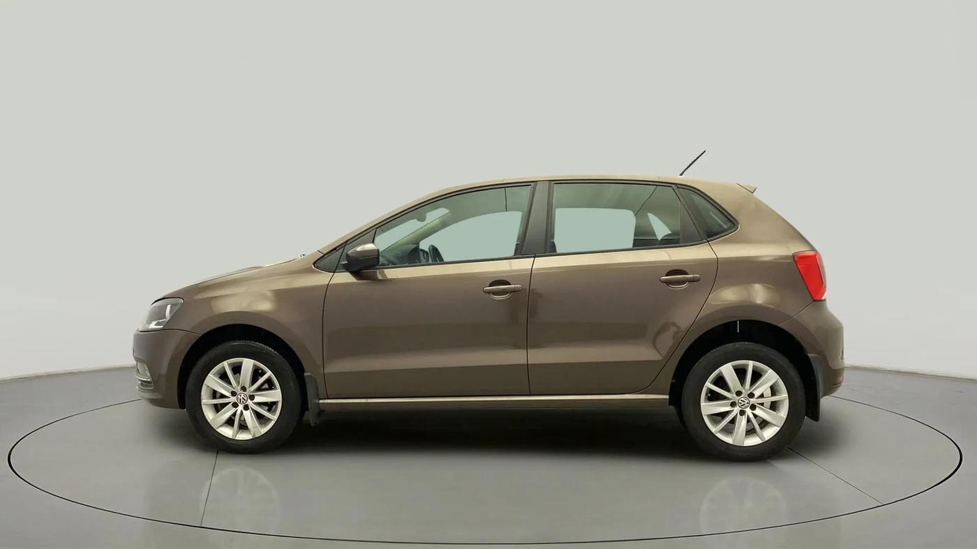 2016 Volkswagen Polo HIGHLINE1.2L, Petrol, Manual, 90,889 km, Left Side