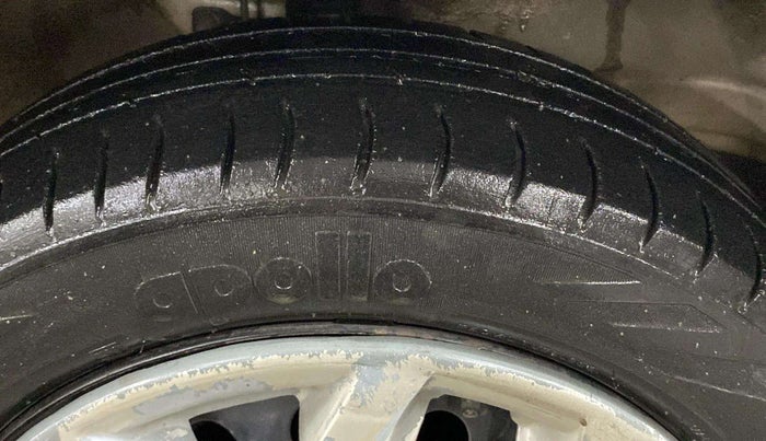 2015 Maruti Wagon R 1.0 VXI, Petrol, Manual, 35,155 km, Right Front Tyre Tread
