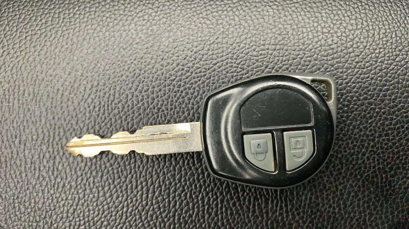 2016 Maruti Wagon R 1.0 VXI, Petrol, Manual, 37,919 km, Key Close Up