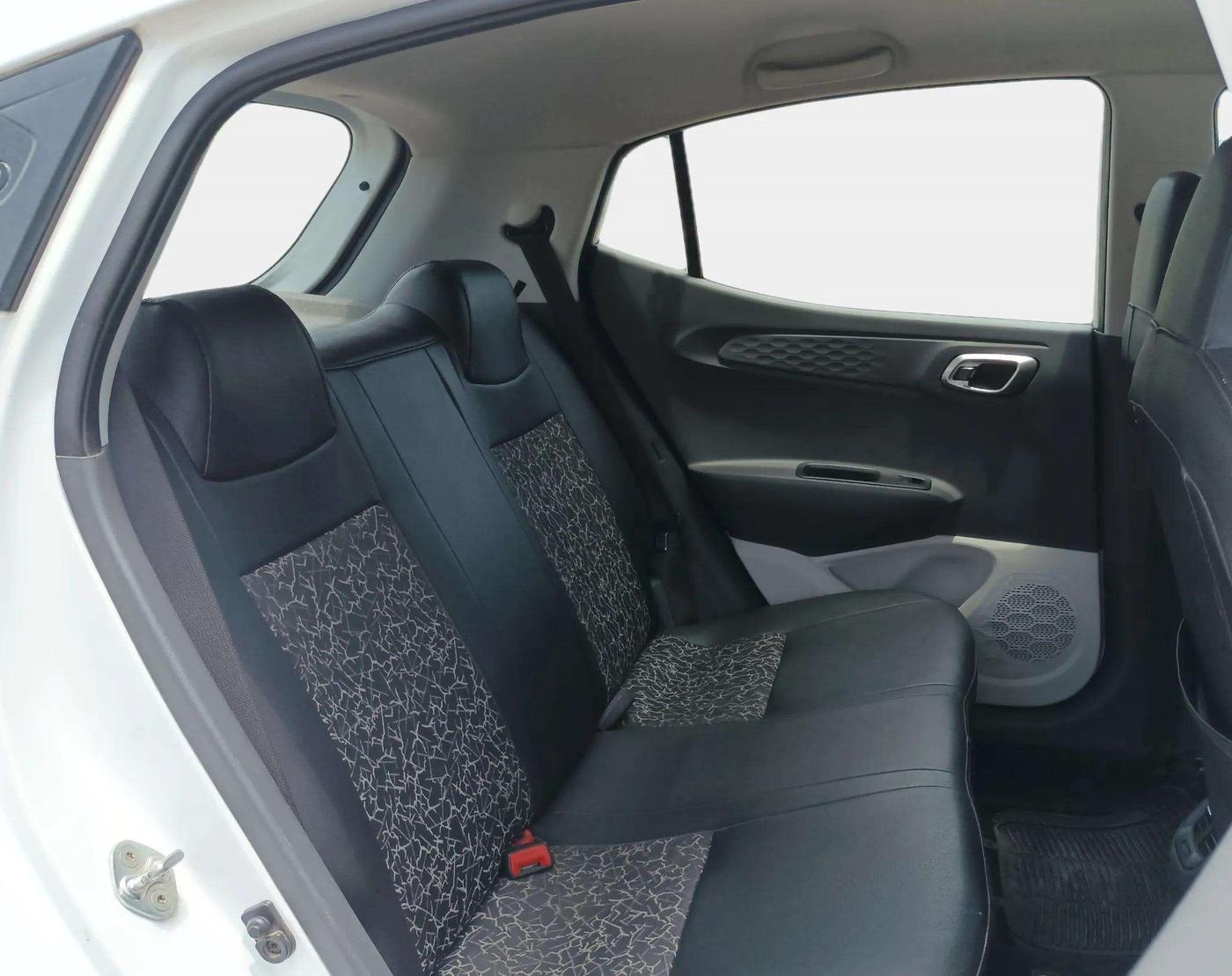 2019 Hyundai GRAND I10 NIOS SPORTZ AMT 1.2 KAPPA VTVT, Petrol, Automatic, 67,622 km, Right Side Rear Door Cabin
