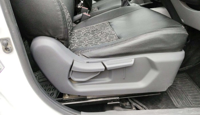 2019 Hyundai GRAND I10 NIOS SPORTZ AMT 1.2 KAPPA VTVT, Petrol, Automatic, 67,622 km, Driver Side Adjustment Panel