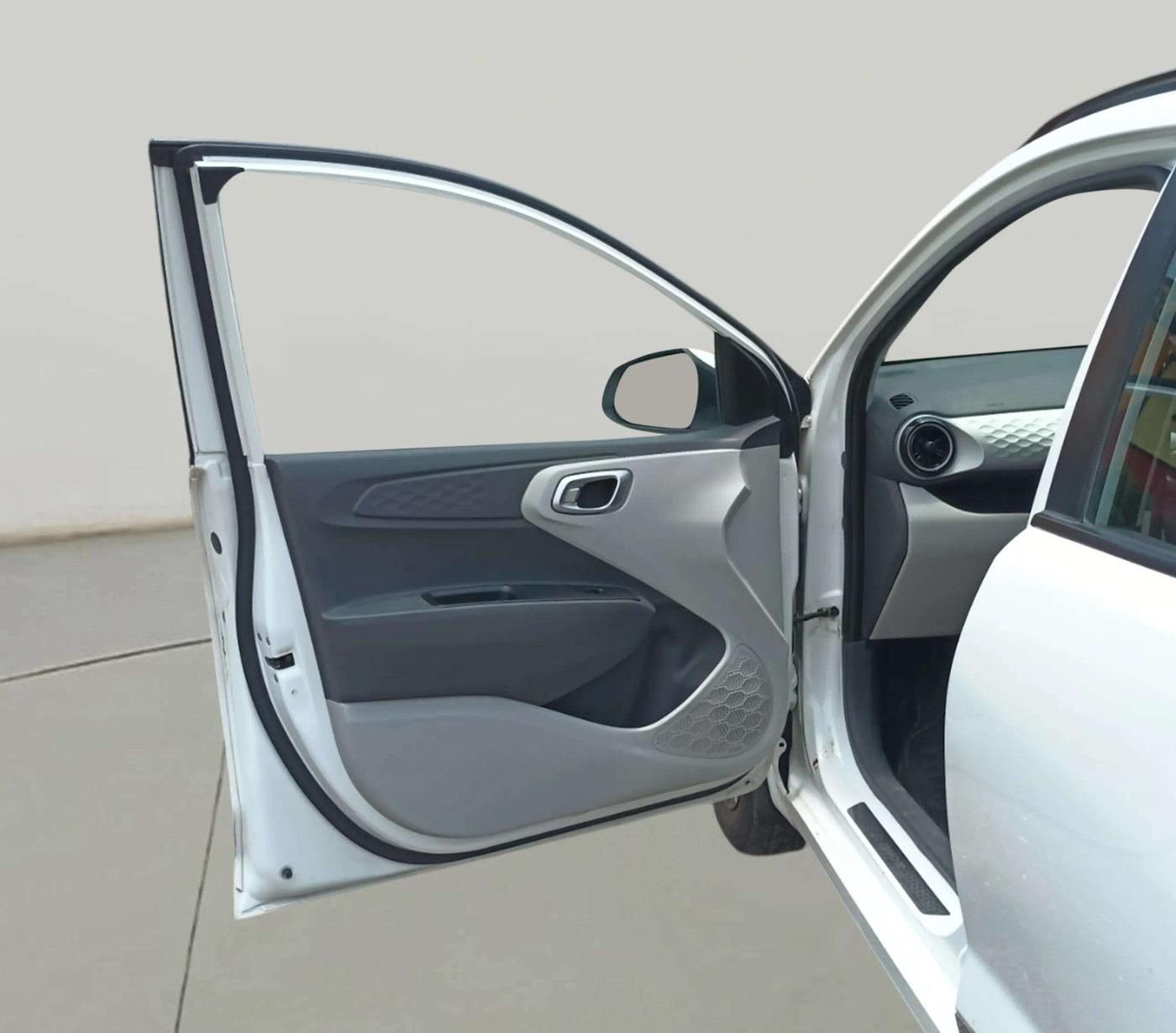2019 Hyundai GRAND I10 NIOS SPORTZ AMT 1.2 KAPPA VTVT, Petrol, Automatic, 67,622 km, LHS Front Door