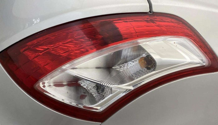 2017 Maruti Swift LXI (O), Petrol, Manual, 15,436 km, Right tail light - Minor damage