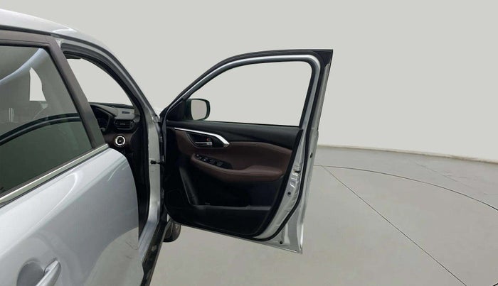 2023 Maruti Grand Vitara ZETA SMART HYBRID, Petrol, Manual, 14,769 km, RHS Front Door