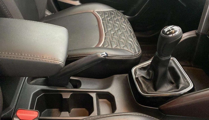 2023 Maruti Grand Vitara ZETA SMART HYBRID, Petrol, Manual, 14,769 km, Gear Lever