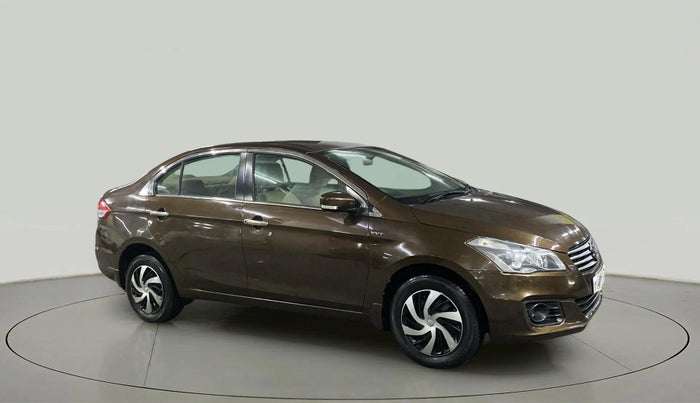 2016 Maruti Ciaz VXI+, Petrol, Manual, 64,574 km, Right Front Diagonal
